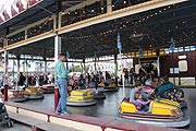 besondere Attraktion 2015: der nostalgische Holzpfosten Skooter von Kurt Geier aus 1956 (©Foto: Martin Schmitz)